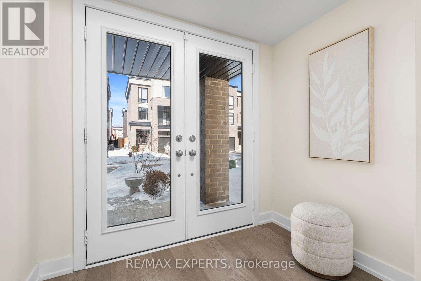 1366 Gull Crossing, Pickering (Bay Ridges), Ontario  L1W 0B7 - Photo 5 - E12795708