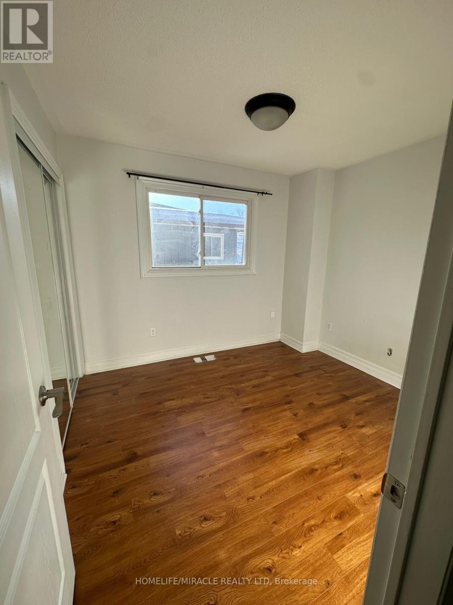 2500 Cobbinshaw Circle, Mississauga, Ontario  L5N 2G3 - Photo 16 - W12755986