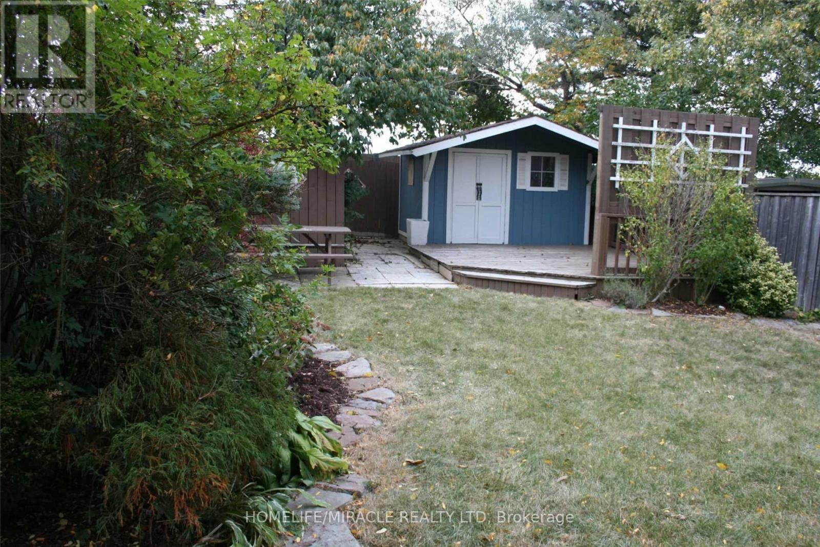 2500 Cobbinshaw Circle, Mississauga, Ontario  L5N 2G3 - Photo 23 - W12755986