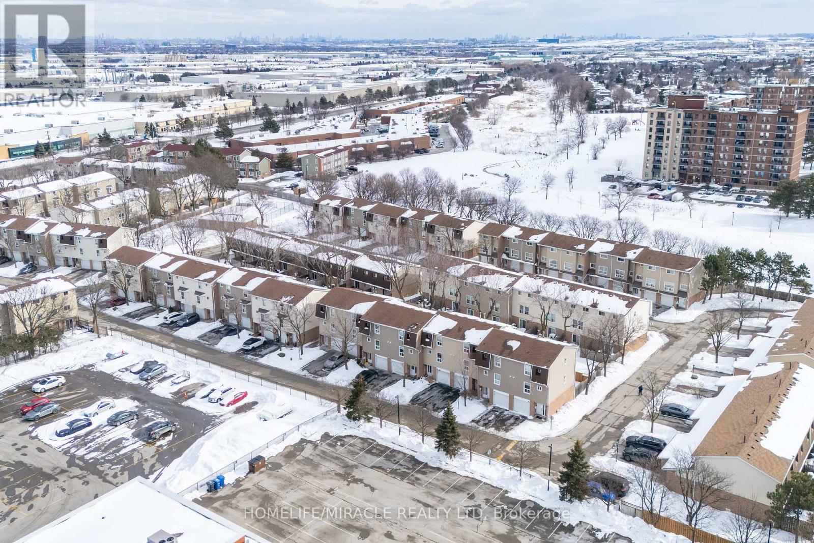 150 Enderby Crescent, Brampton, Ontario  L6T 4C7 - Photo 18 - W12795826