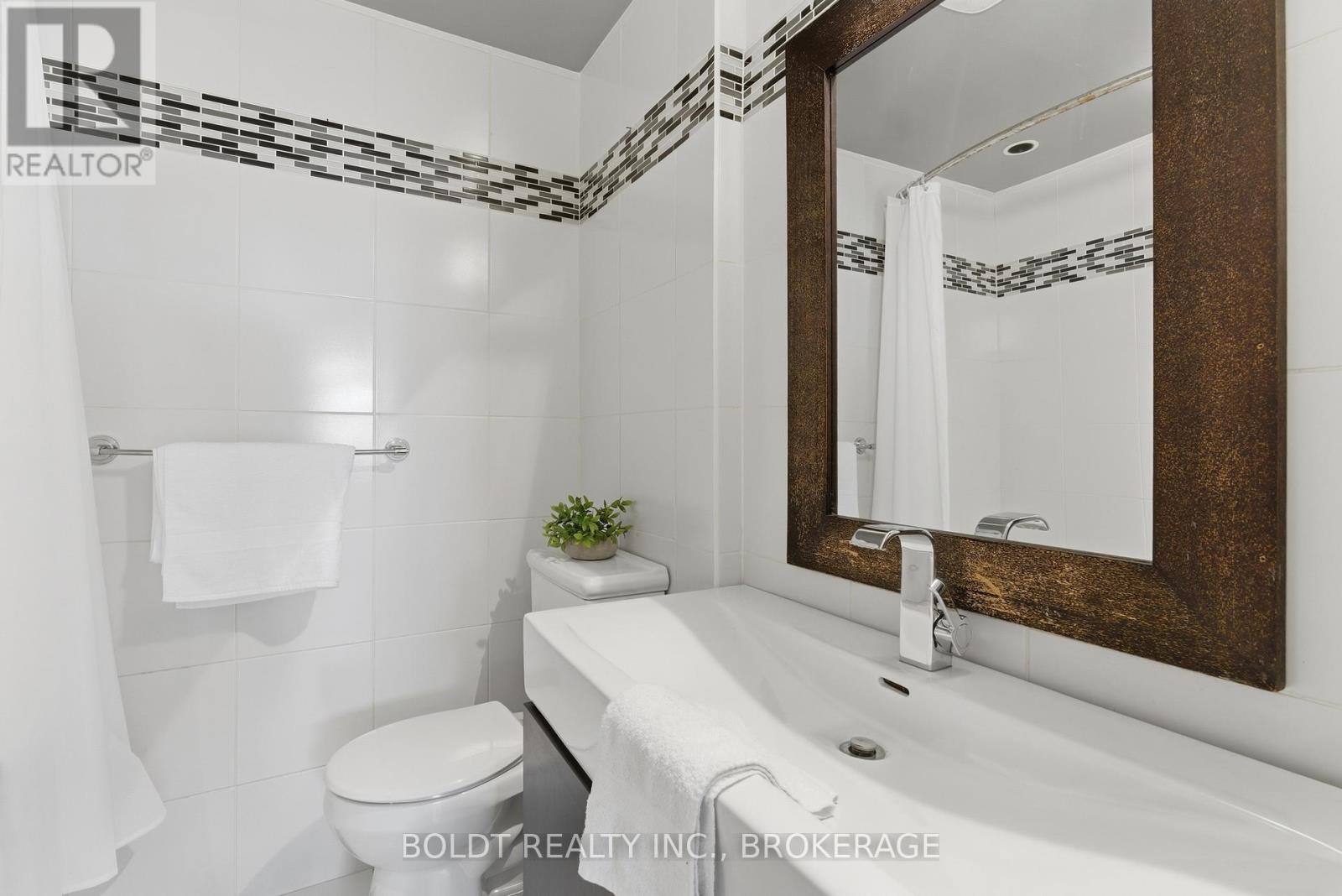 2 - 151 Linwell Road, St. Catharines, Ontario  L2N 6P3 - Photo 24 - X12791246