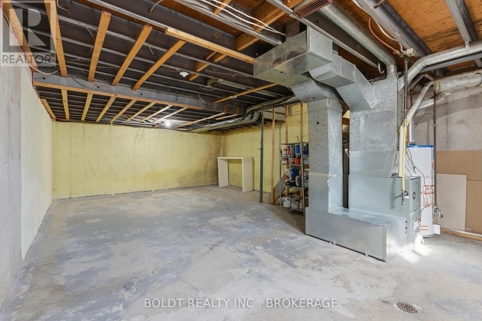 2 - 151 Linwell Road, St. Catharines, Ontario  L2N 6P3 - Photo 27 - X12791246