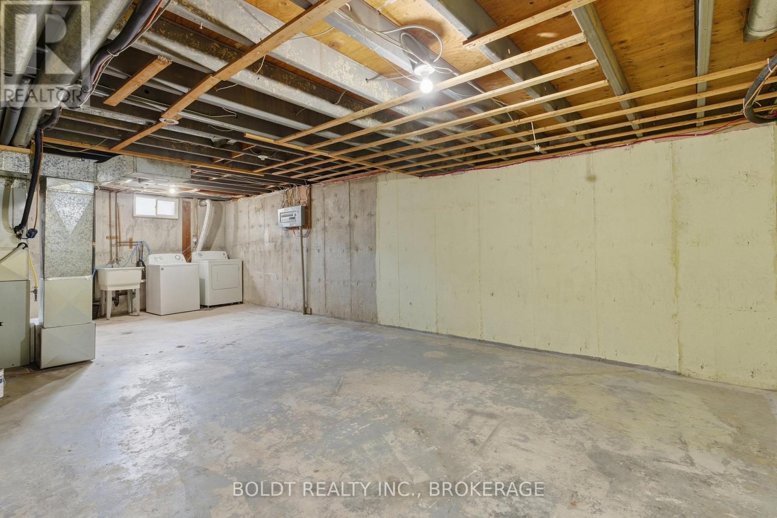 2 - 151 Linwell Road, St. Catharines, Ontario  L2N 6P3 - Photo 29 - X12791246