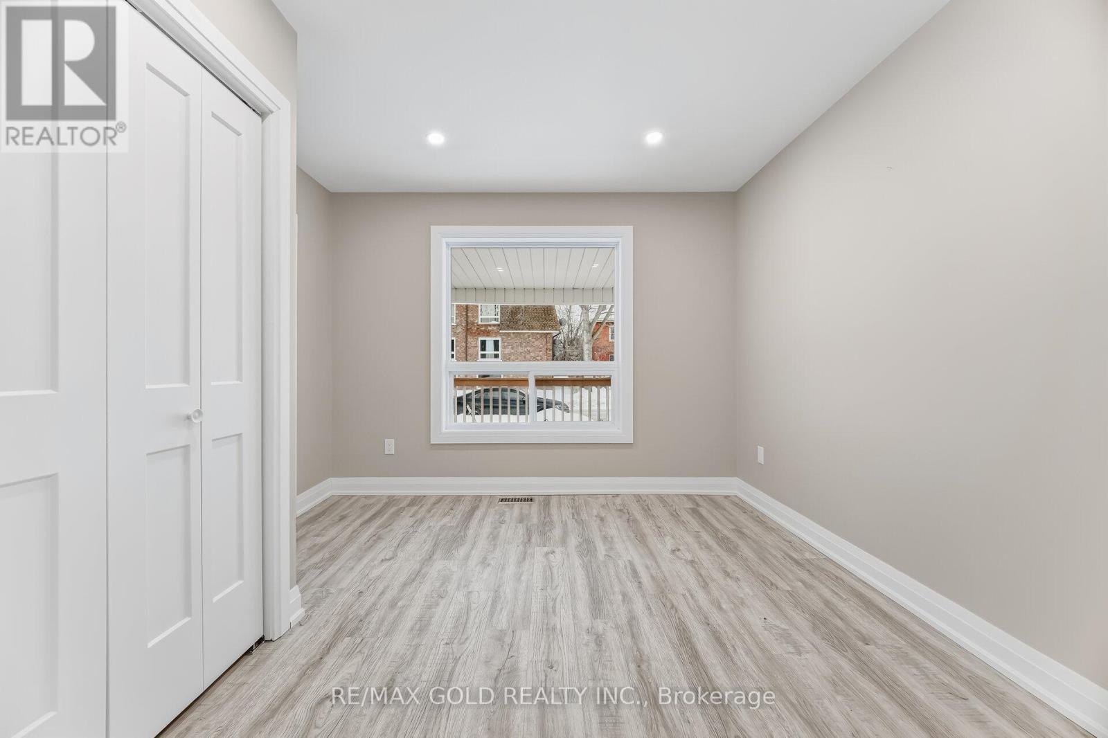 4445 Simcoe Street, Niagara Falls, Ontario  L2E 1T7 - Photo 12 - X12795840