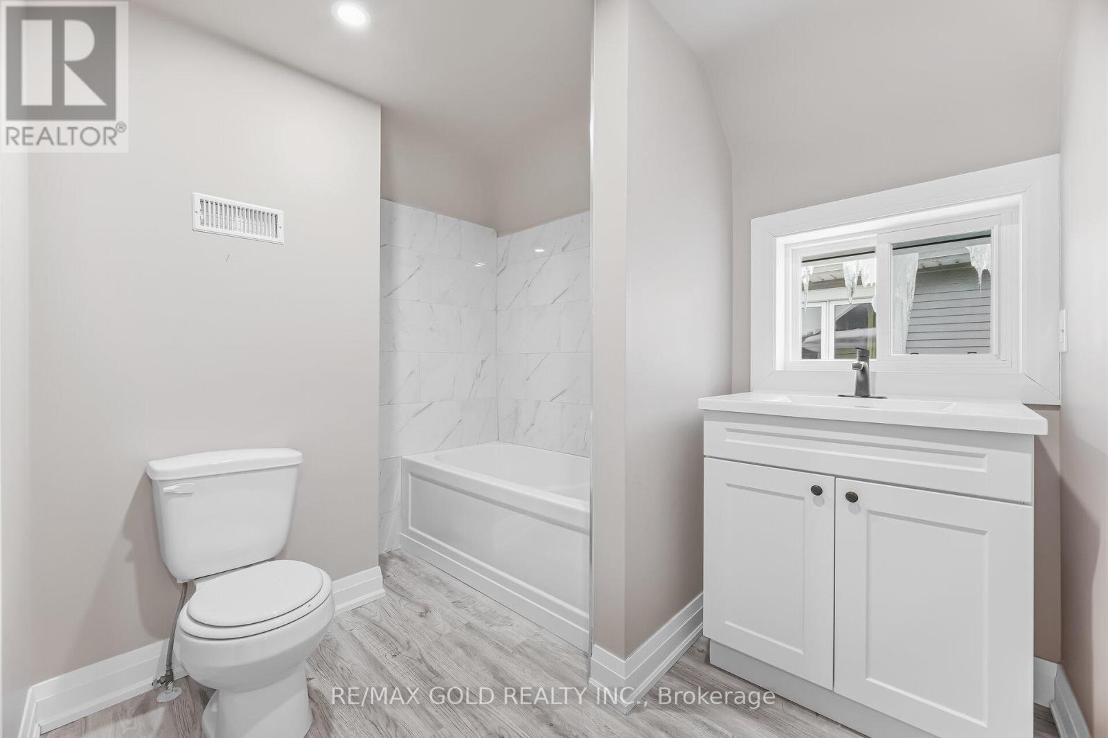 4445 Simcoe Street, Niagara Falls, Ontario  L2E 1T7 - Photo 34 - X12795840