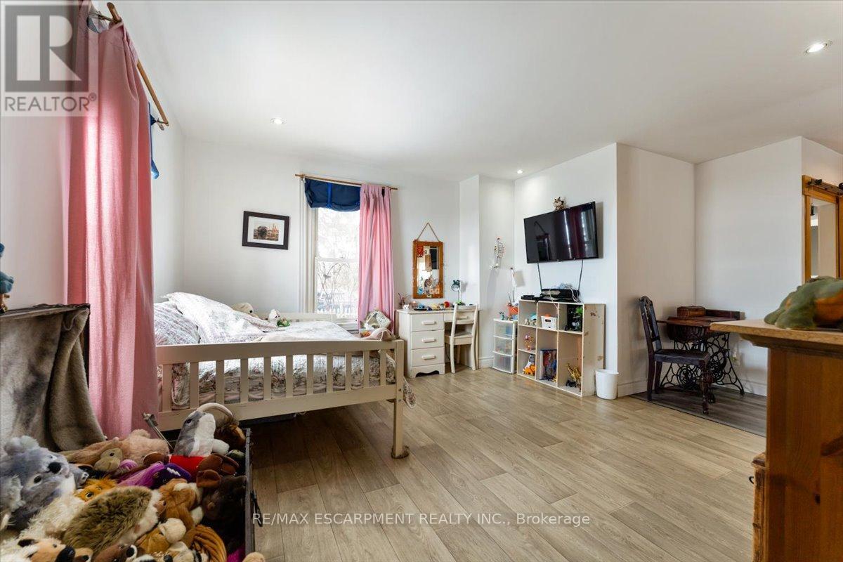 5914 Canborough Road W, West Lincoln, Ontario  L0R 2J0 - Photo 24 - X12795862