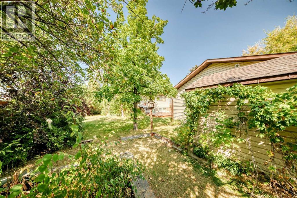 108 Jensen Place Ne, Airdrie, Alberta  T4B 1P2 - Photo 5 - A2258501