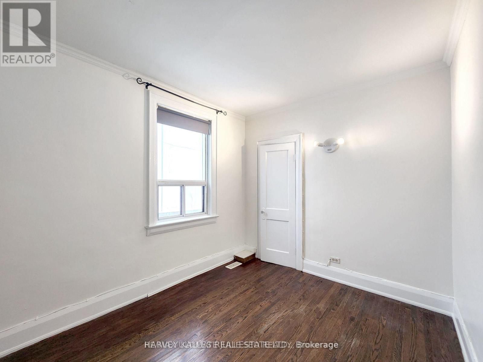 2nd Flr - 832 St Clair Avenue, Toronto, Ontario  M6C 1C1 - Photo 4 - C12794606