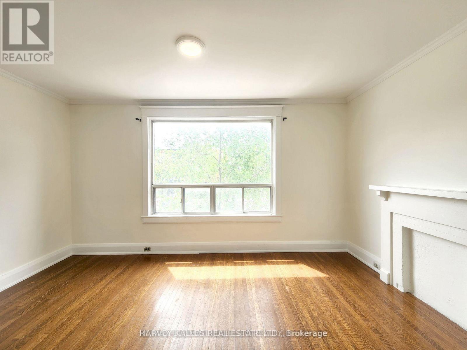 2nd Flr - 832 St Clair Avenue, Toronto, Ontario  M6C 1C1 - Photo 3 - C12794606