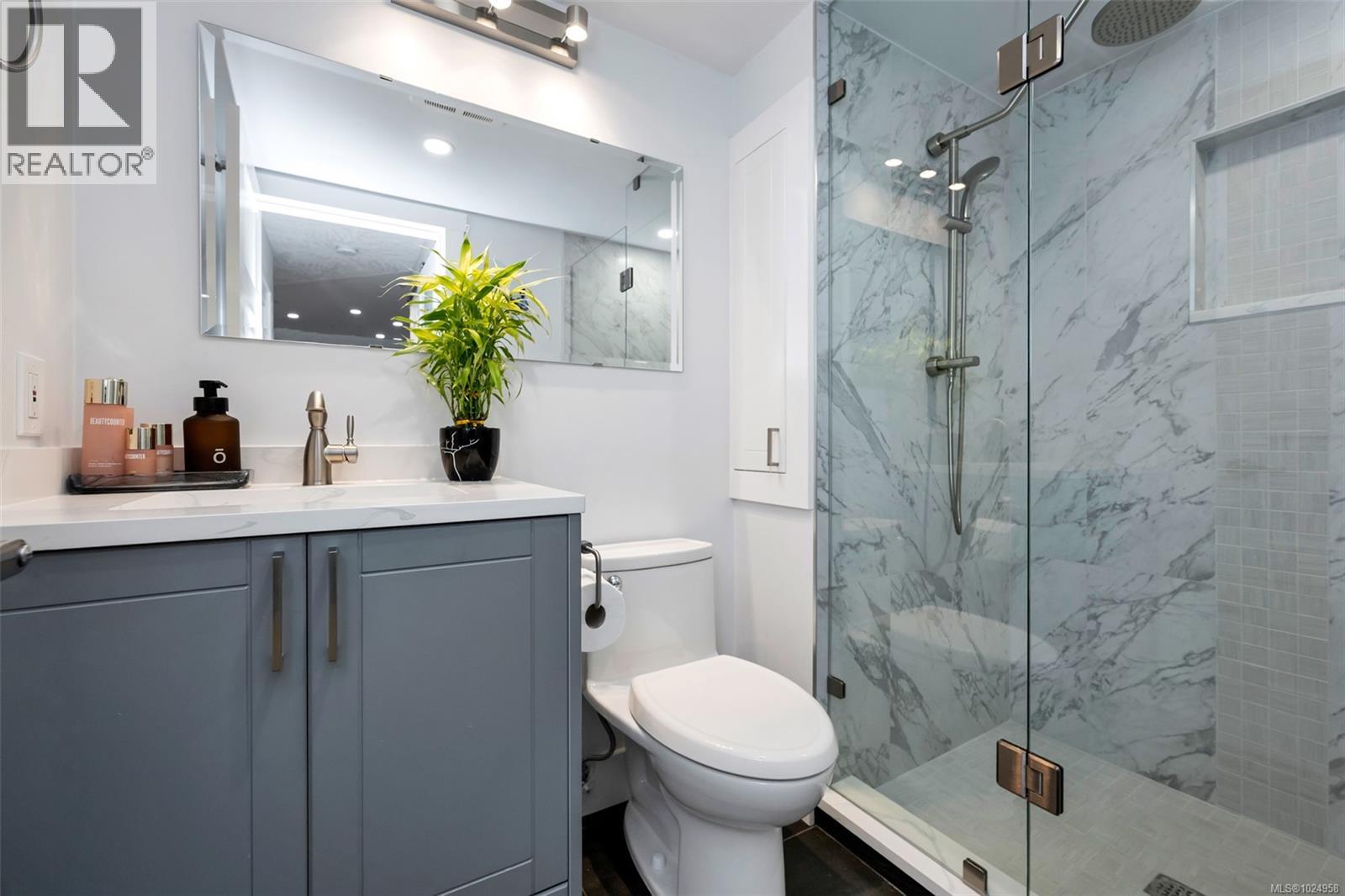 306 1085 Tillicum Rd, Esquimalt, British Columbia  V9A 7M3 - Photo 19 - 1024958