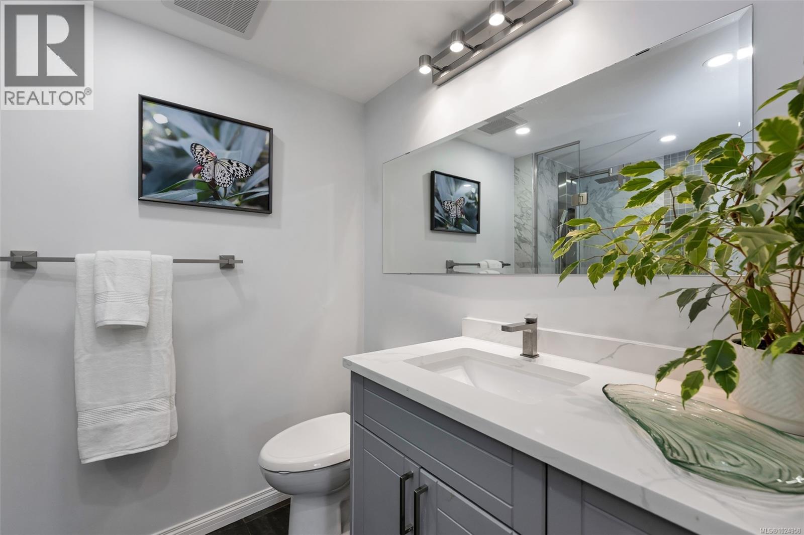 306 1085 Tillicum Rd, Esquimalt, British Columbia  V9A 7M3 - Photo 21 - 1024958