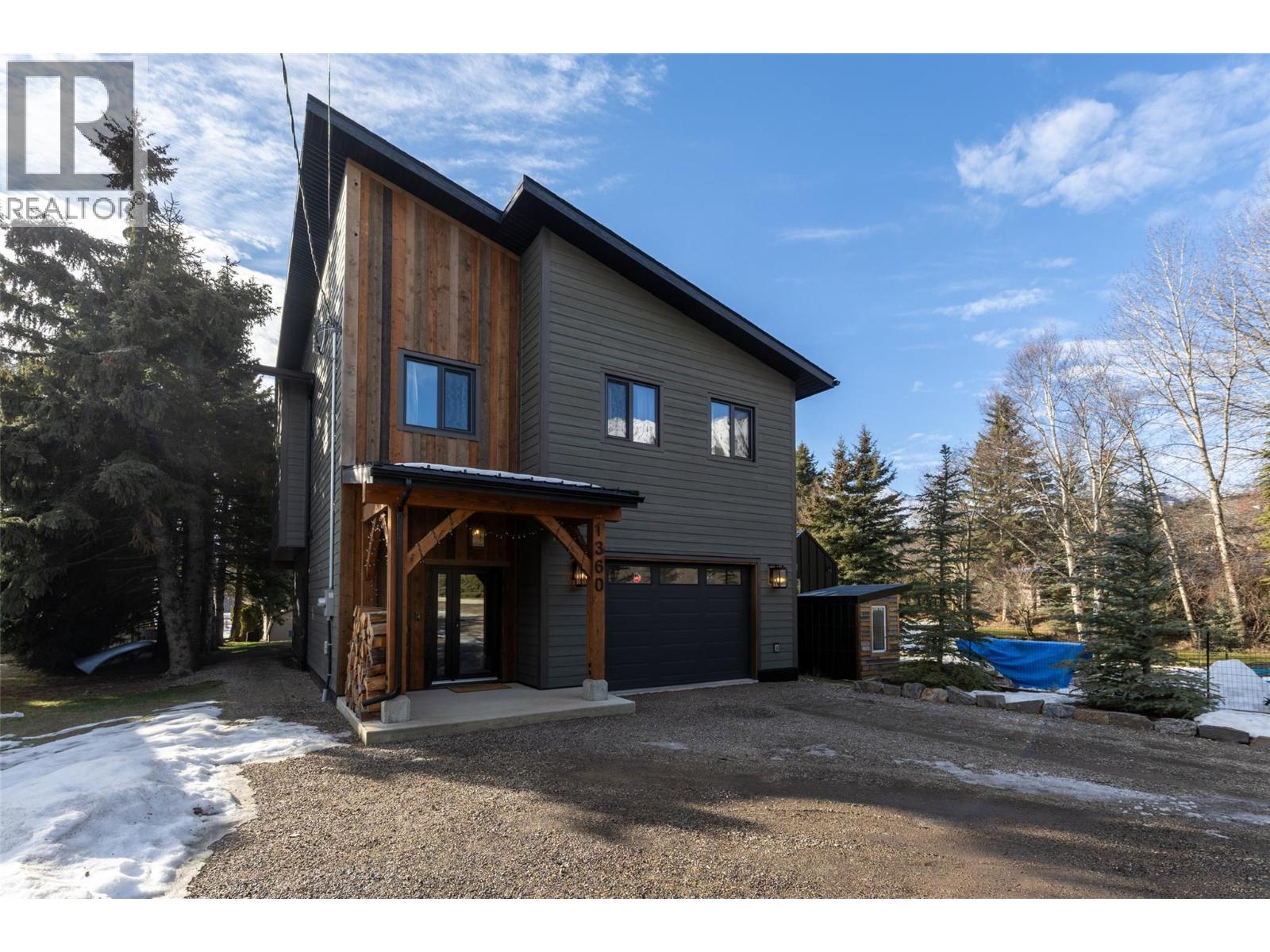 1360 Mcleod Avenue, Fernie, British Columbia  V0B 1M1 - Photo 2 - 10376100