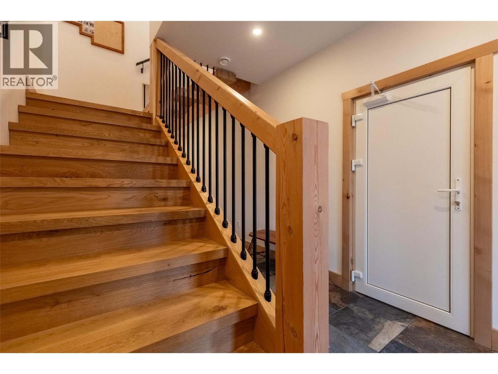 1360 Mcleod Avenue, Fernie, British Columbia  V0B 1M1 - Photo 16 - 10376100