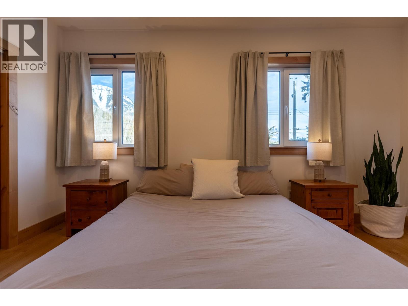 1360 Mcleod Avenue, Fernie, British Columbia  V0B 1M1 - Photo 56 - 10376100