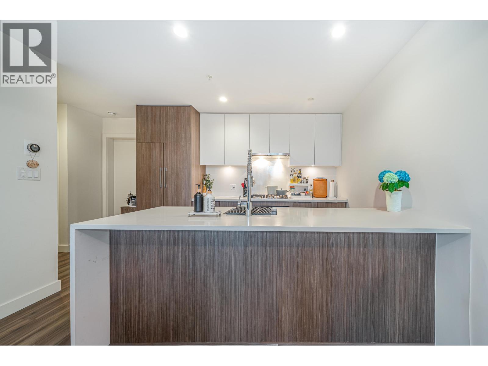 601 4465 Juneau Street, Burnaby, British Columbia  V5C 0L8 - Photo 10 - R3090291