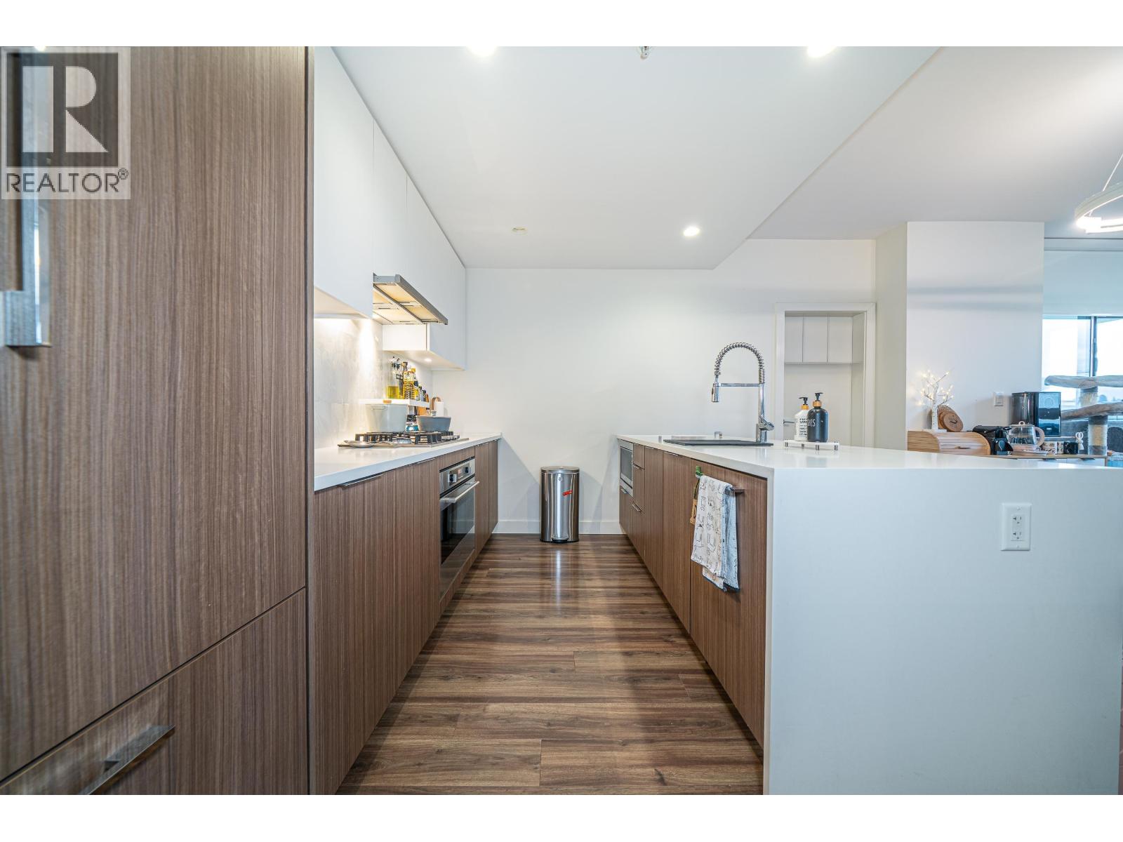 601 4465 Juneau Street, Burnaby, British Columbia  V5C 0L8 - Photo 11 - R3090291