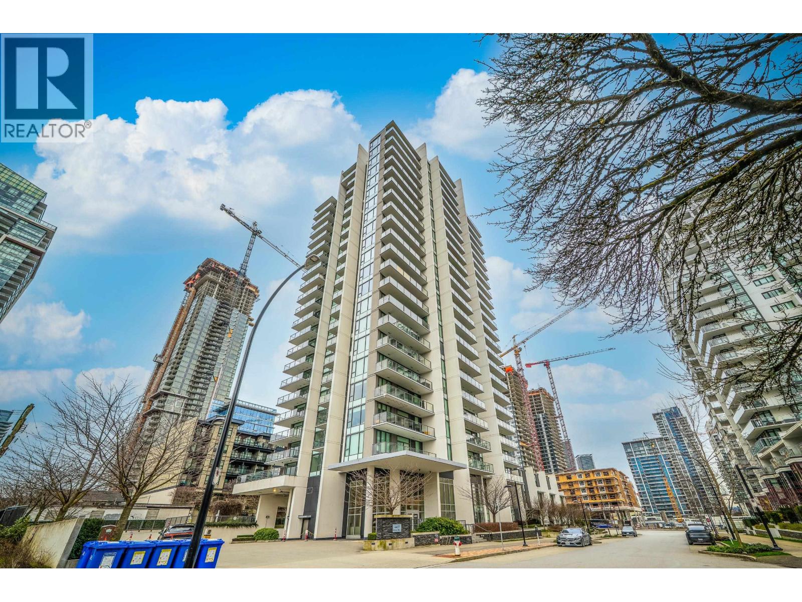 601 4465 Juneau Street, Burnaby, British Columbia  V5C 0L8 - Photo 1 - R3090291