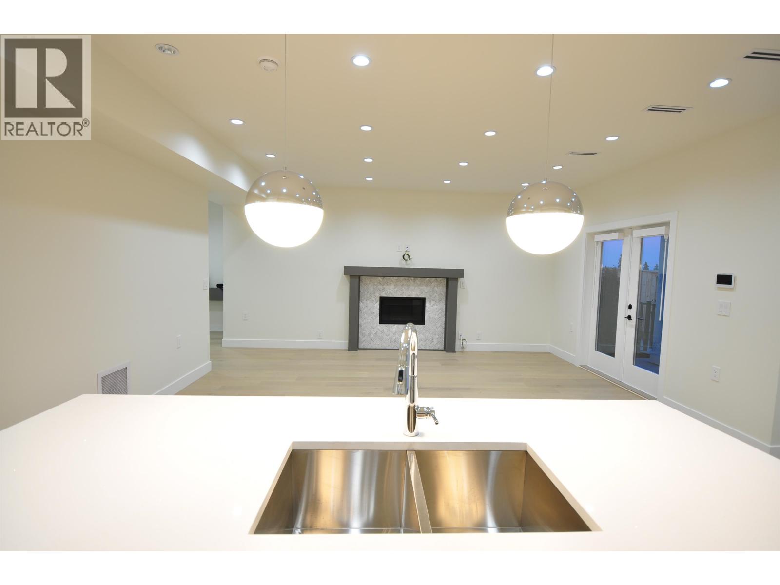 104 1138 Dansey Avenue, Coquitlam, British Columbia  V3K 3H4 - Photo 17 - R3090693