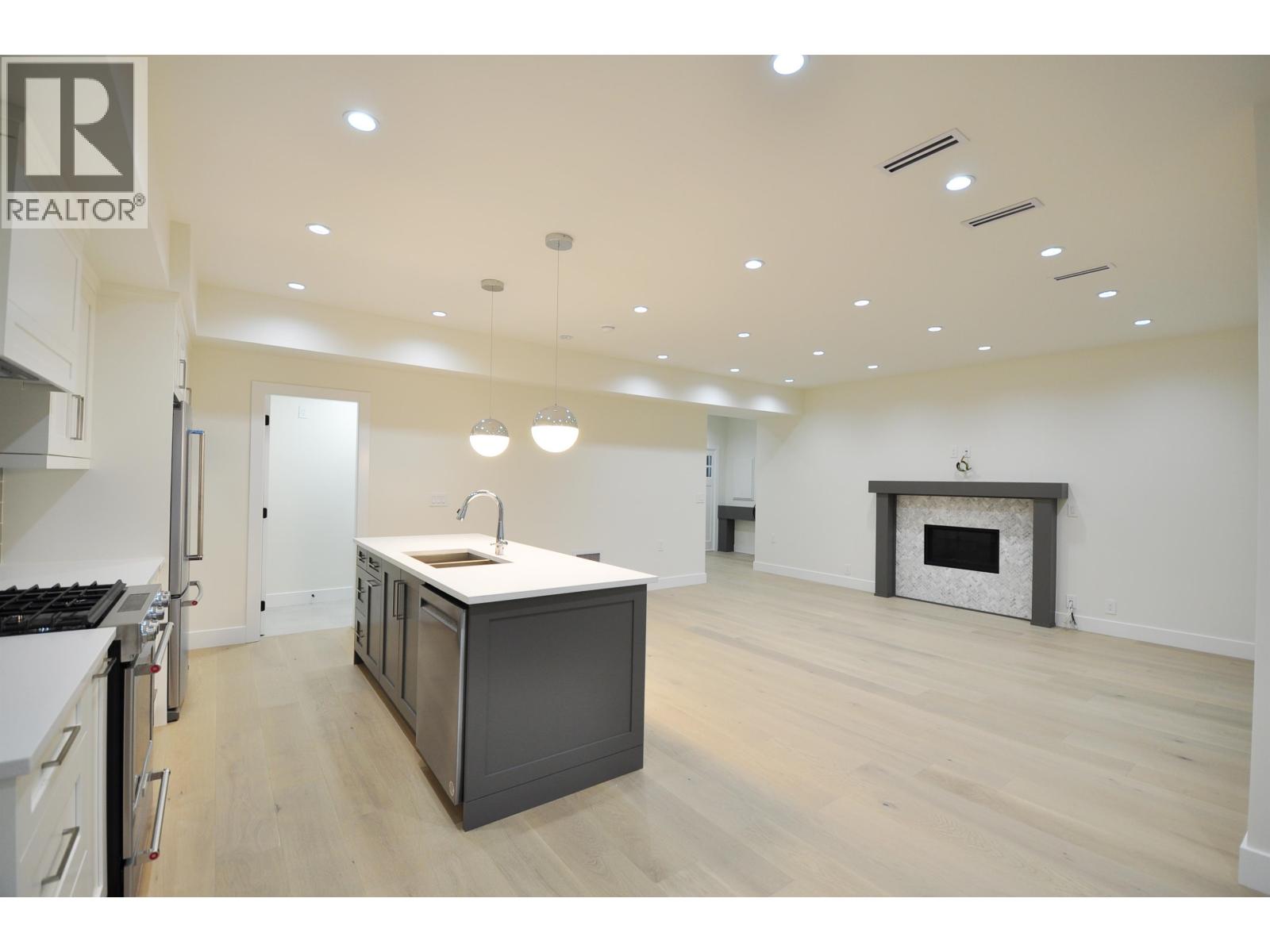 104 1138 Dansey Avenue, Coquitlam, British Columbia  V3K 3H4 - Photo 12 - R3090693