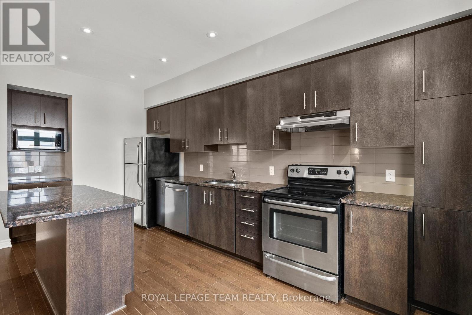 88 Stockholm Private, Ottawa, Ontario  K4M 0E2 - Photo 15 - X12795902