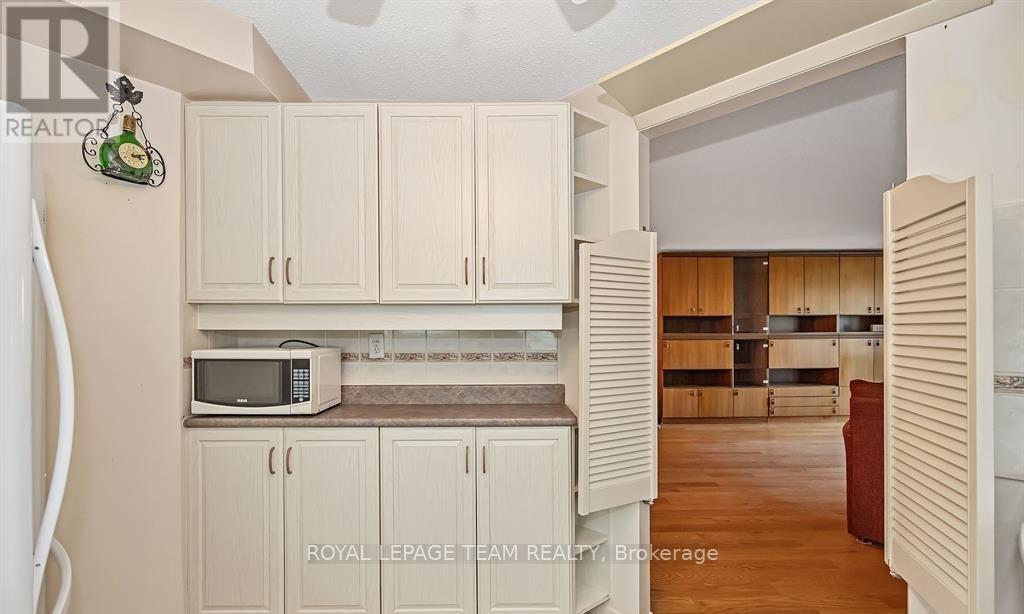 712 - 80 Sandcastle Drive, Ottawa, Ontario  K2H 9E7 - Photo 14 - X12795918