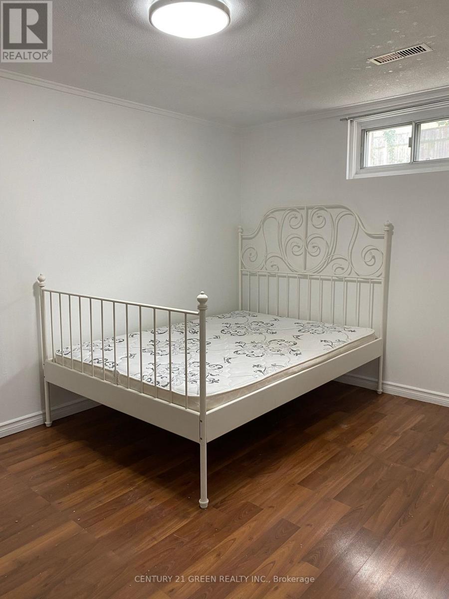 Bsmt - 9 Ridgetop Avenue, Brampton, Ontario  L6X 1Z6 - Photo 9 - W12795556