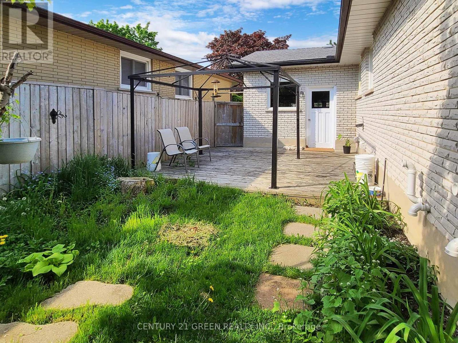 591 Dogwood Lane, Waterloo, Ontario  N2L 4Y1 - Photo 36 - X12795602