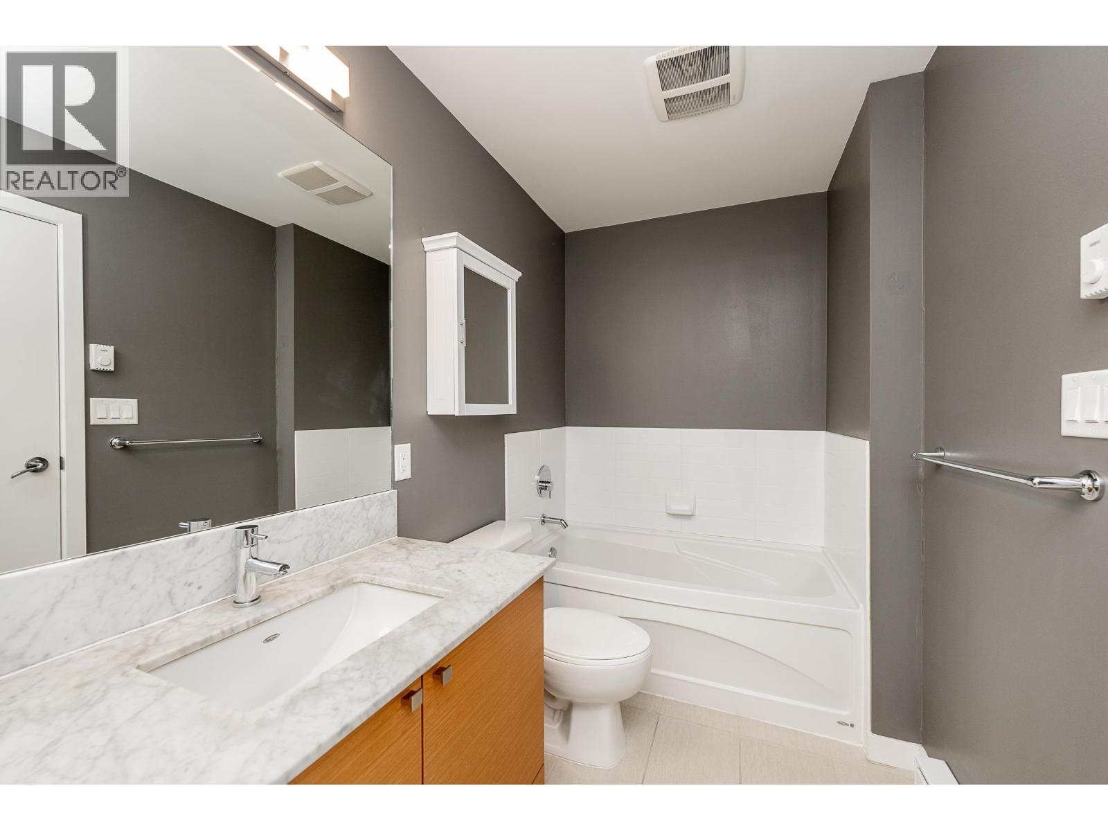 310 101 Morrissey Road, Port Moody, British Columbia  V3H 0E6 - Photo 14 - R3090813