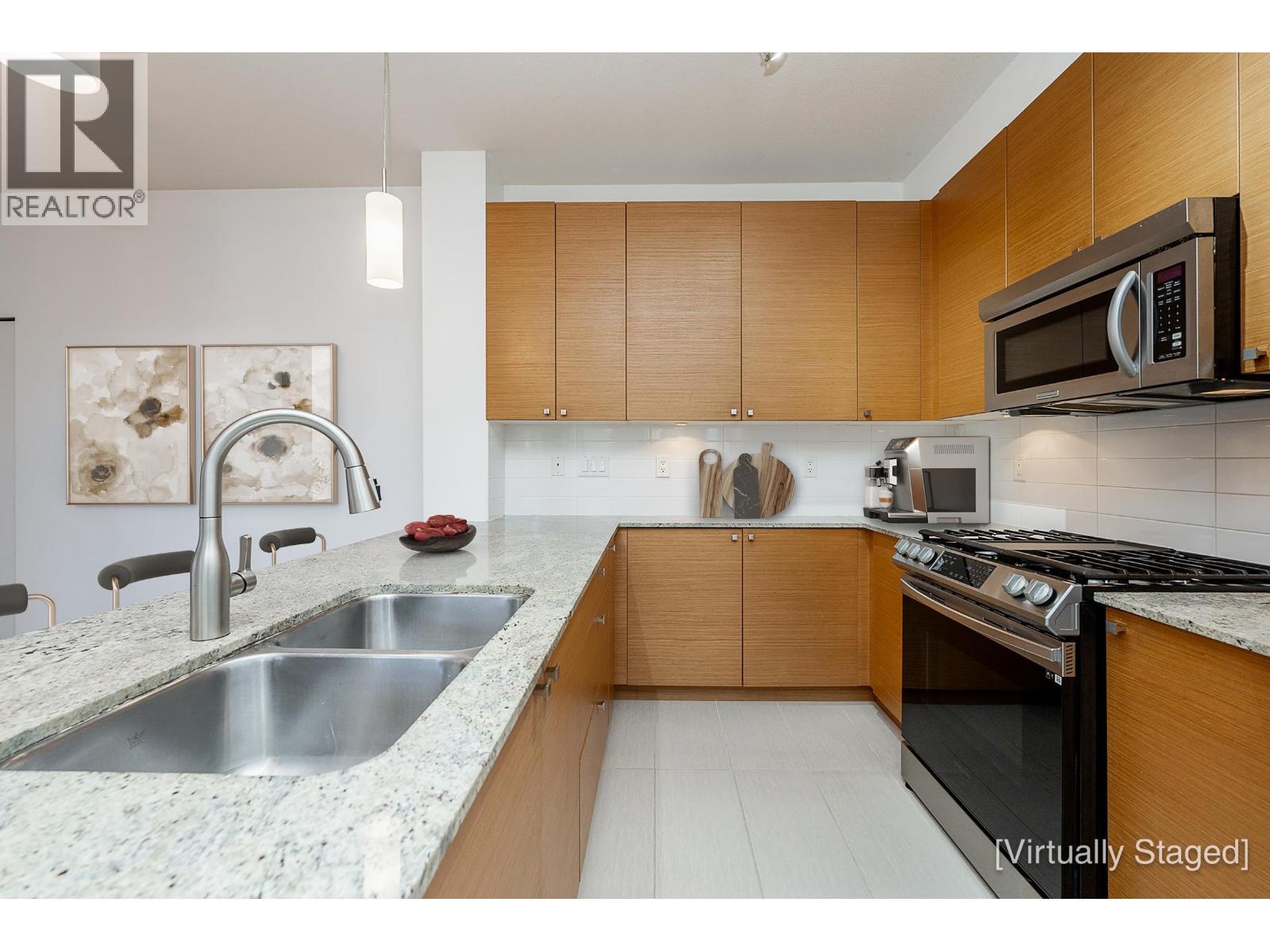 310 101 Morrissey Road, Port Moody, British Columbia  V3H 0E6 - Photo 4 - R3090813