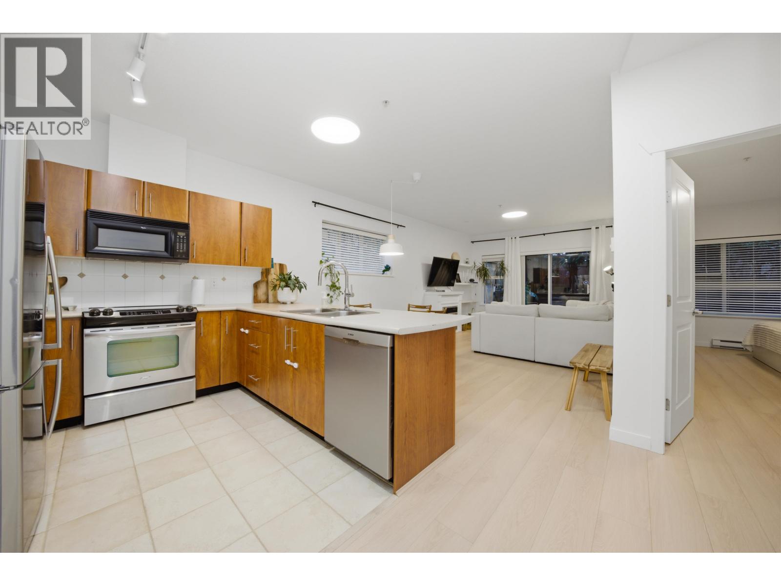 10 730 Farrow Street, Coquitlam, British Columbia  V3J 7Y7 - Photo 13 - R3090819