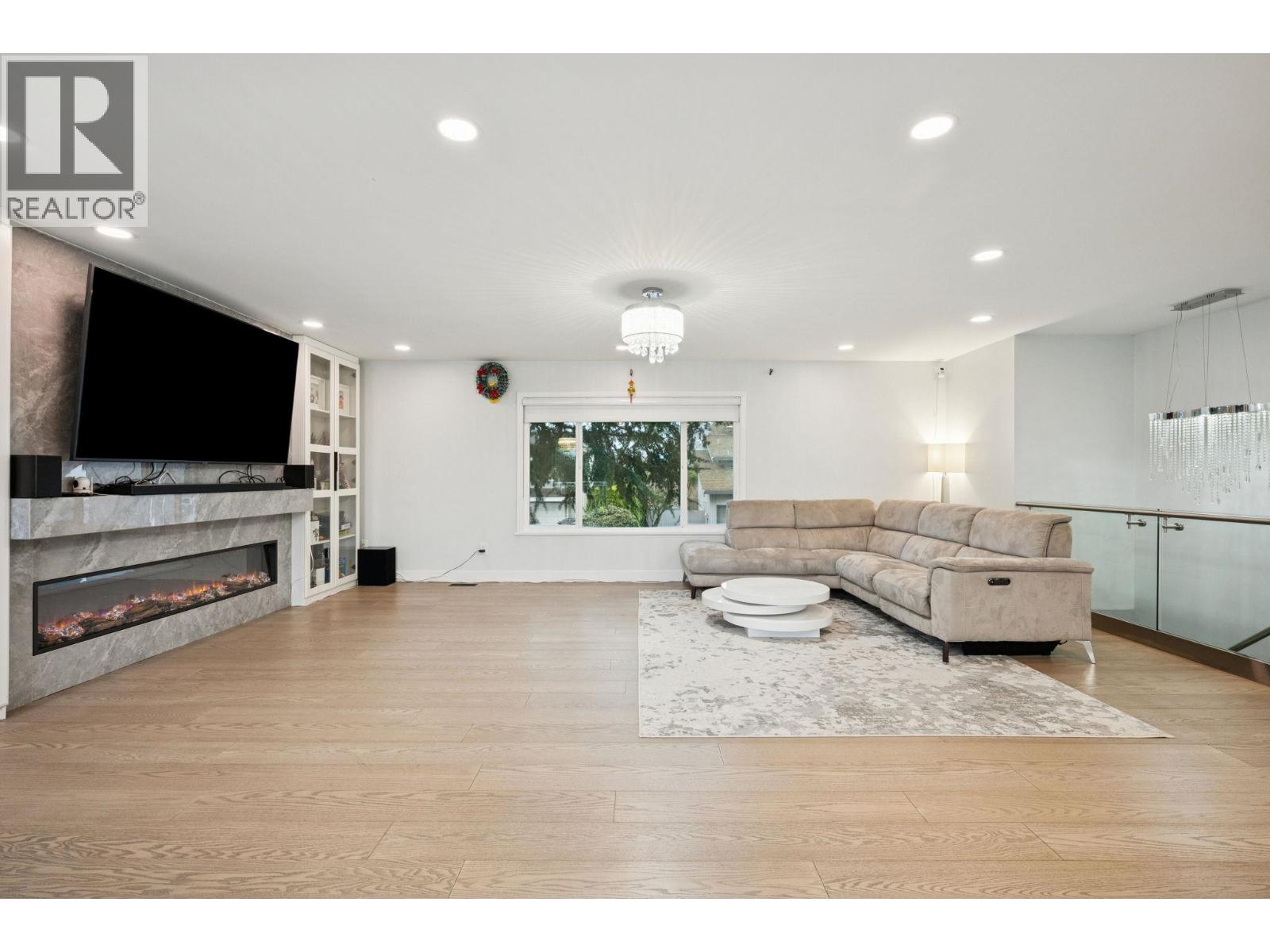 4811 Lancelot Drive, Richmond, British Columbia  V7C 4S4 - Photo 2 - R3090799