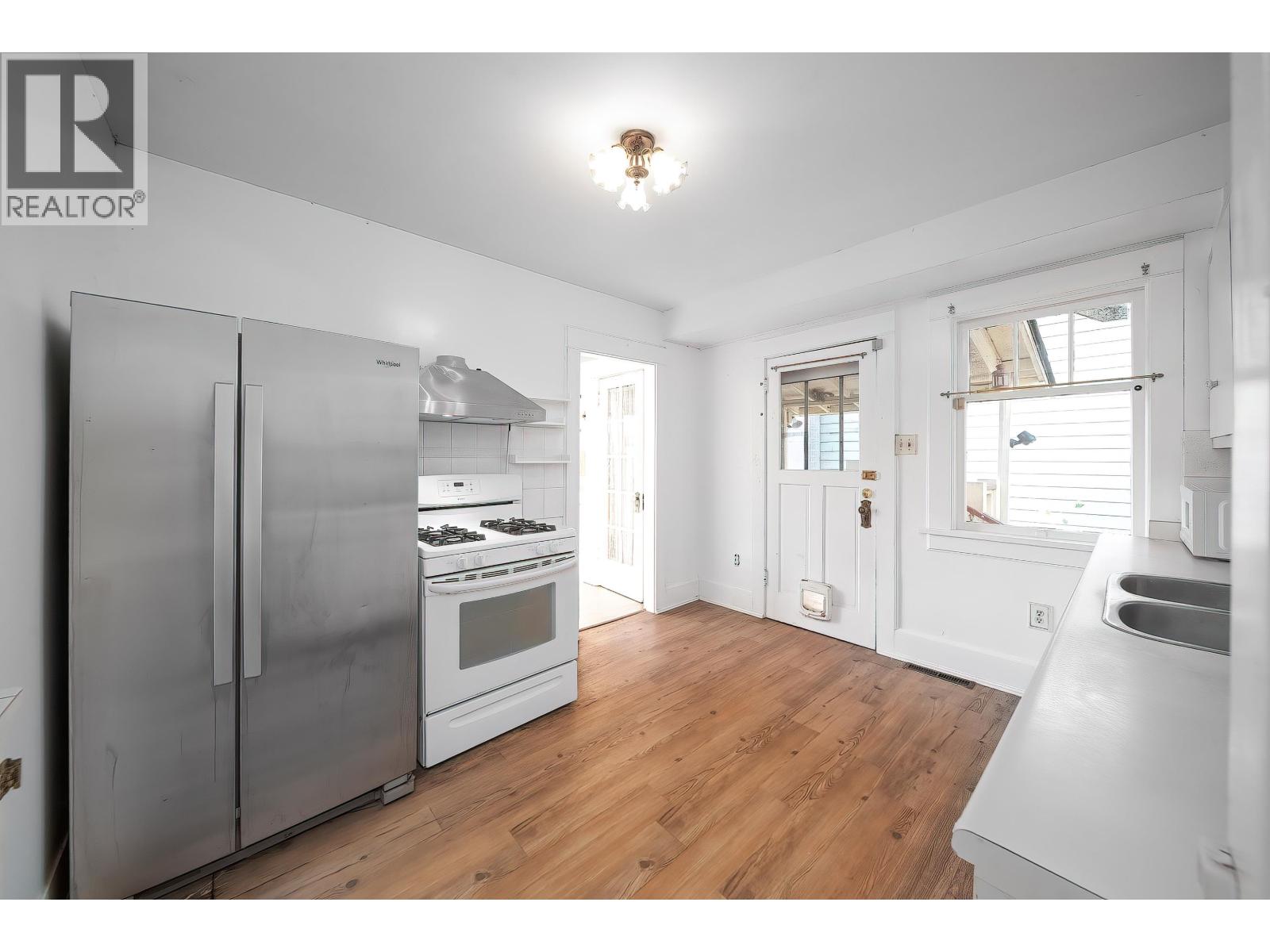 726 Tenth Street, New Westminster, British Columbia  V3M 3Z9 - Photo 11 - R3090801