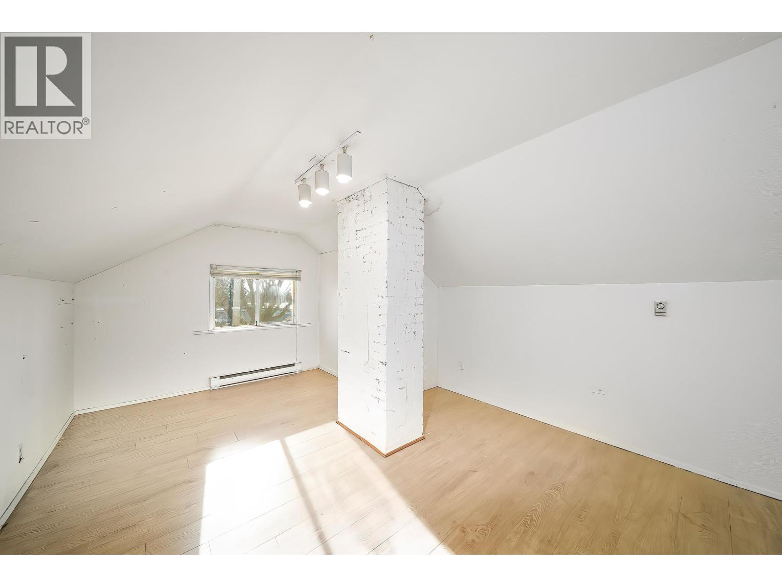 726 Tenth Street, New Westminster, British Columbia  V3M 3Z9 - Photo 23 - R3090801