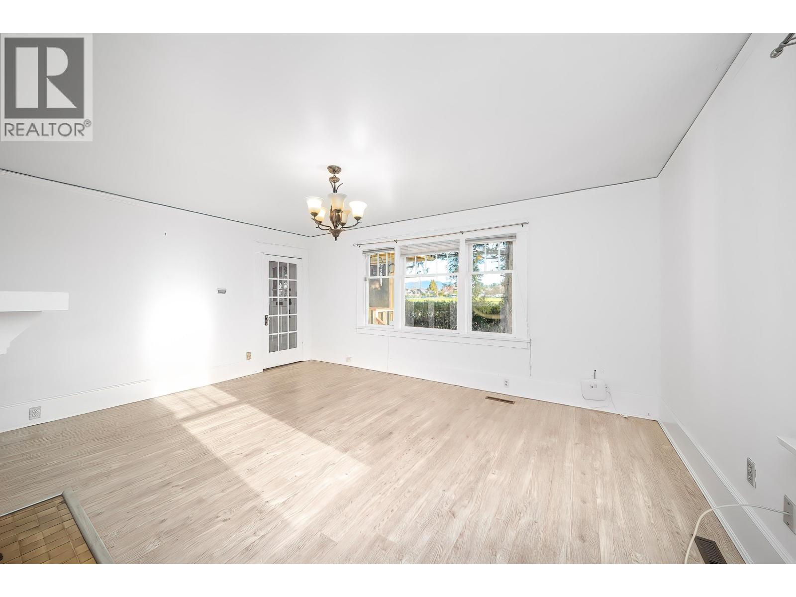 726 Tenth Street, New Westminster, British Columbia  V3M 3Z9 - Photo 5 - R3090801