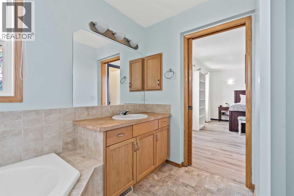 170 Sagewood Landing Sw, Airdrie, Alberta  T4B 3N5 - Photo 32 - A2280618