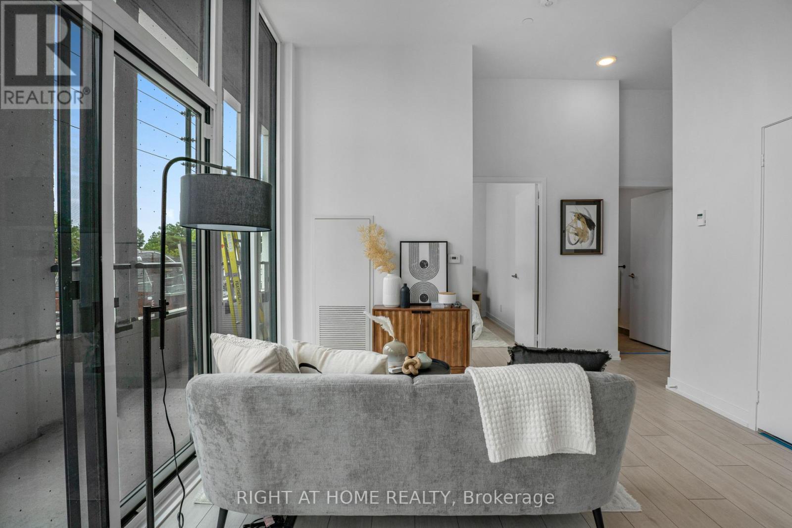 209 - 500 Dupont Street, Toronto, Ontario M6G 0B8 - Photo 13 - C12795898