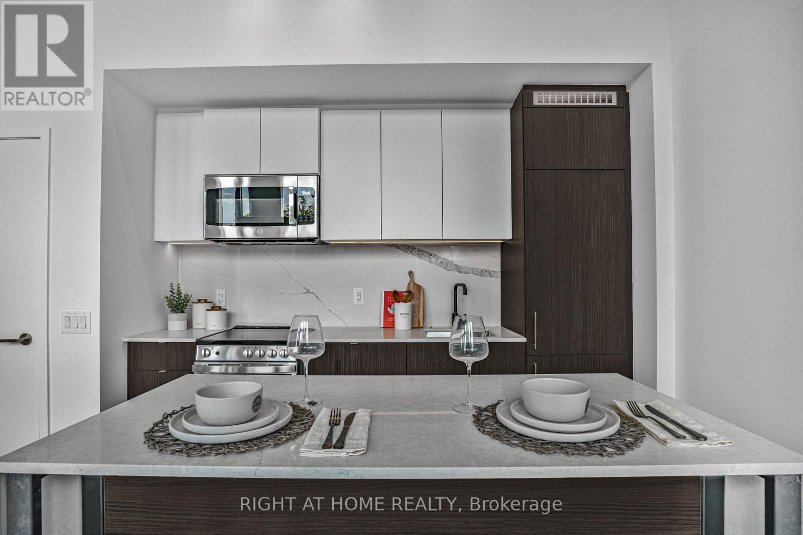 209 - 500 Dupont Street, Toronto, Ontario M6G 0B8 - Photo 20 - C12795898