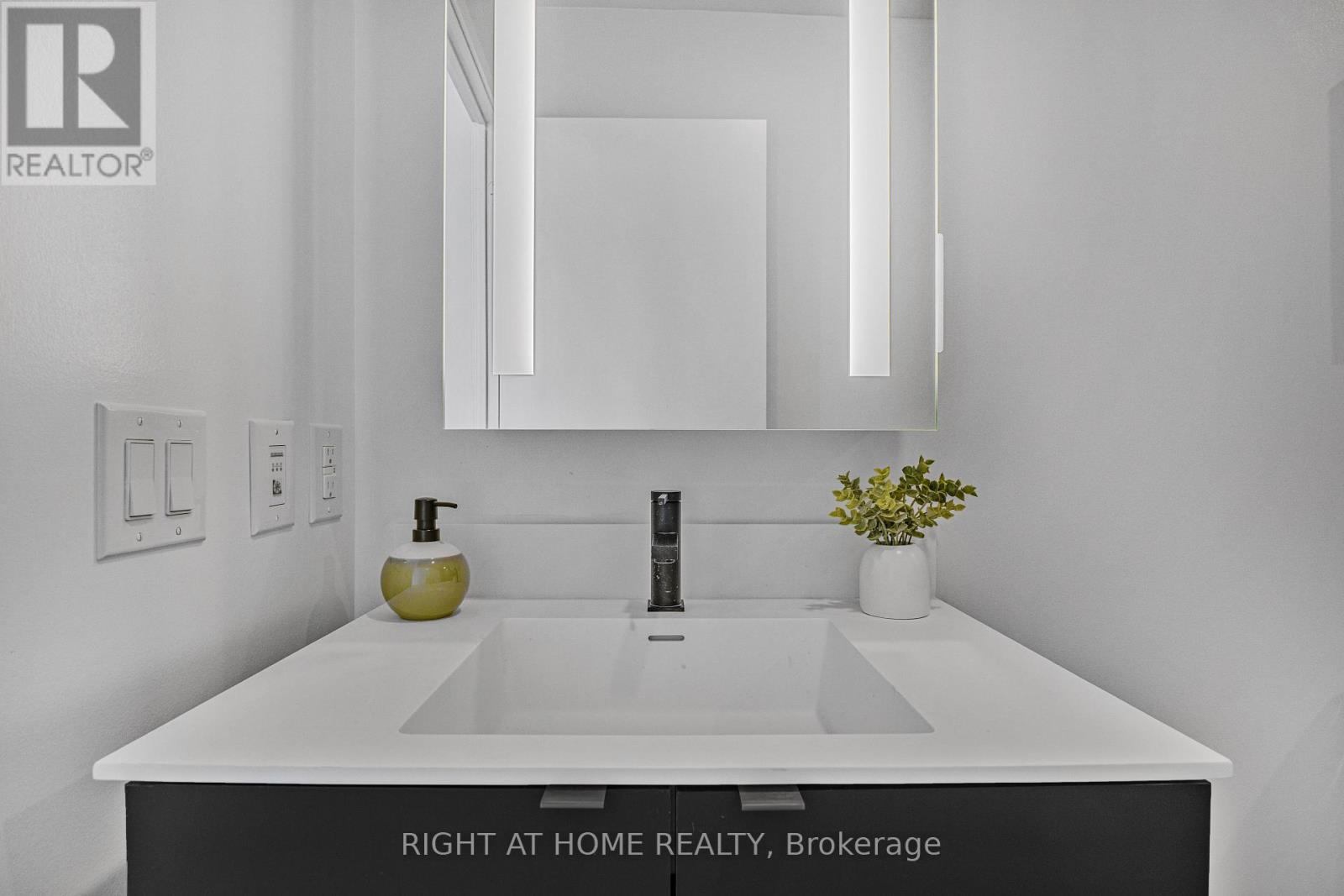 209 - 500 Dupont Street, Toronto, Ontario M6G 0B8 - Photo 25 - C12795898