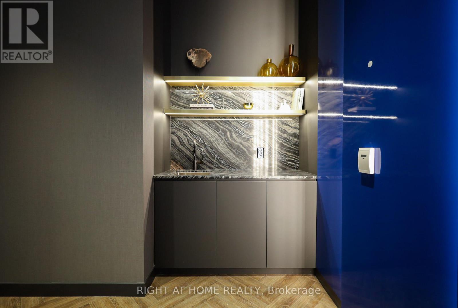 209 - 500 Dupont Street, Toronto, Ontario M6G 0B8 - Photo 34 - C12795898