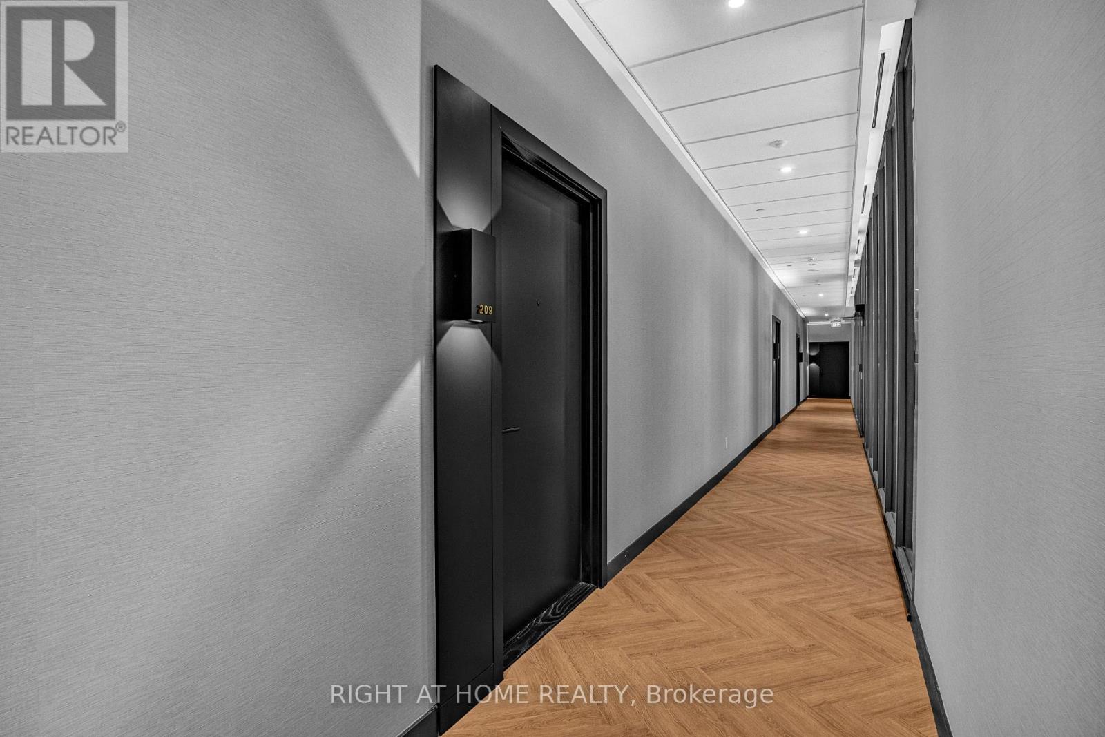 209 - 500 Dupont Street, Toronto, Ontario M6G 0B8 - Photo 9 - C12795898