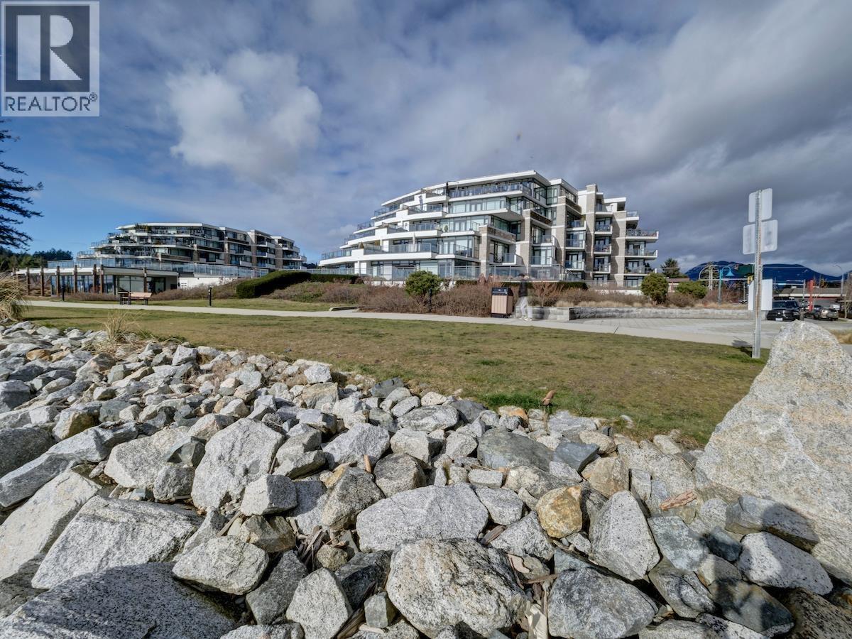 206 5665 Teredo Street, Sechelt, British Columbia  V7Z 0J2 - Photo 4 - R3090714