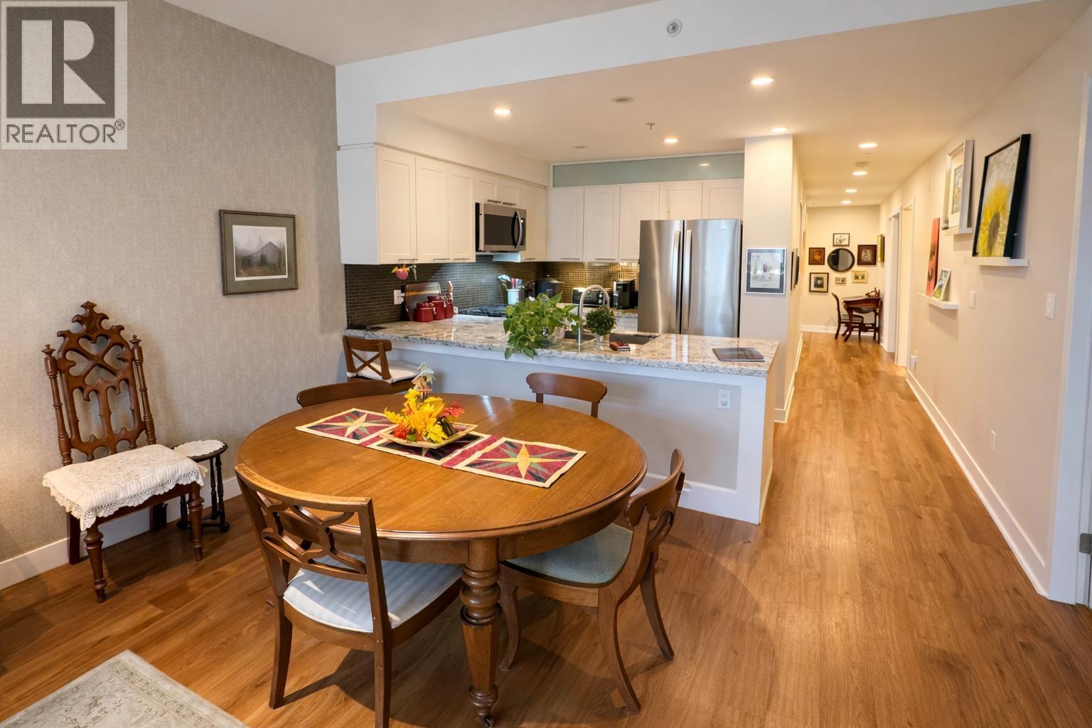 206 5665 Teredo Street, Sechelt, British Columbia  V7Z 0J2 - Photo 17 - R3090714