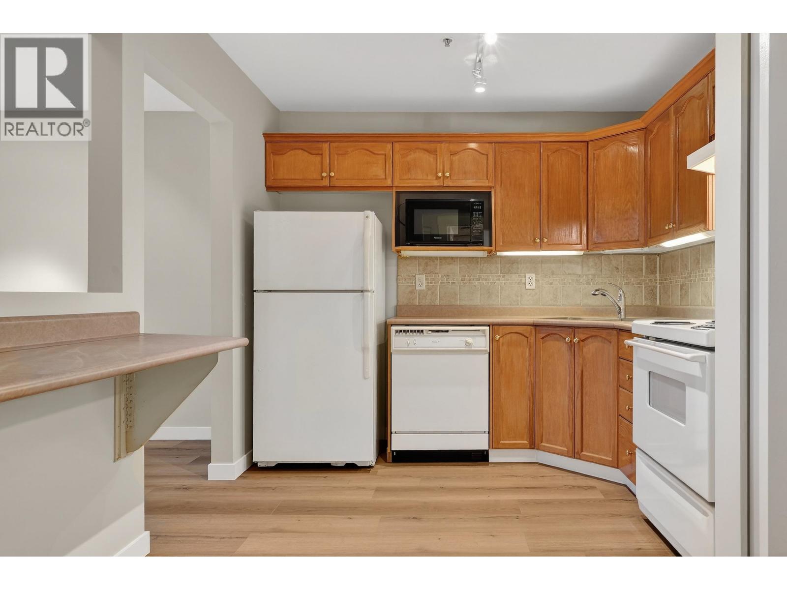 401 301 Maude Road, Port Moody, British Columbia  V3H 5B1 - Photo 8 - R3090736