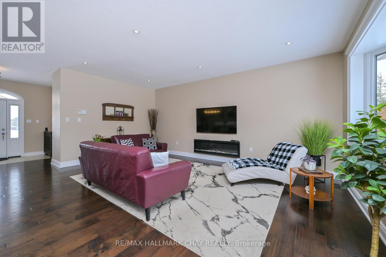 11 Harry Parker Place, Adjala-Tosorontio, Ontario  L0M 1J0 - Photo 11 - N12795896