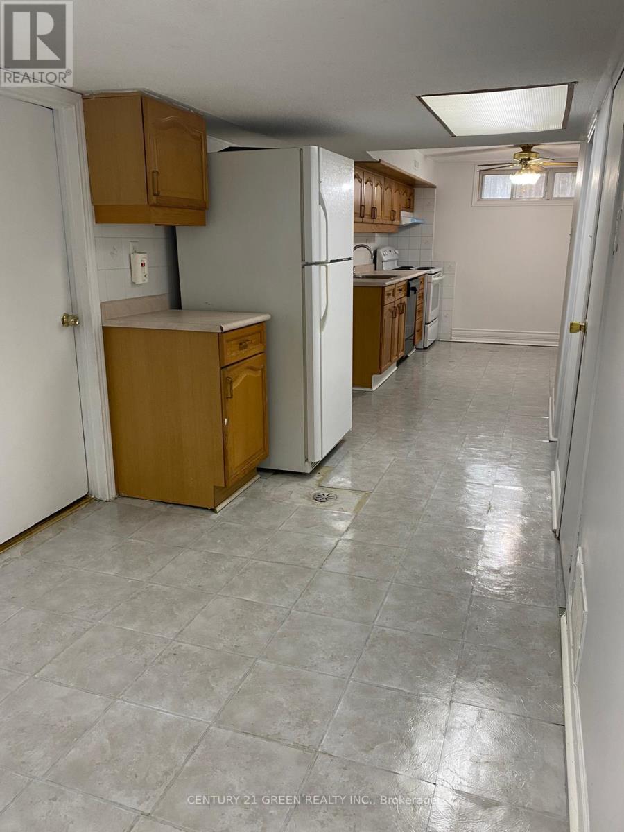 Bsmt - 9 Ridgetop Avenue, Brampton, Ontario  L6X 1Z6 - Photo 3 - W12795556