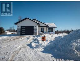 62 EDDY CRESCENT, Pembroke, Ontario