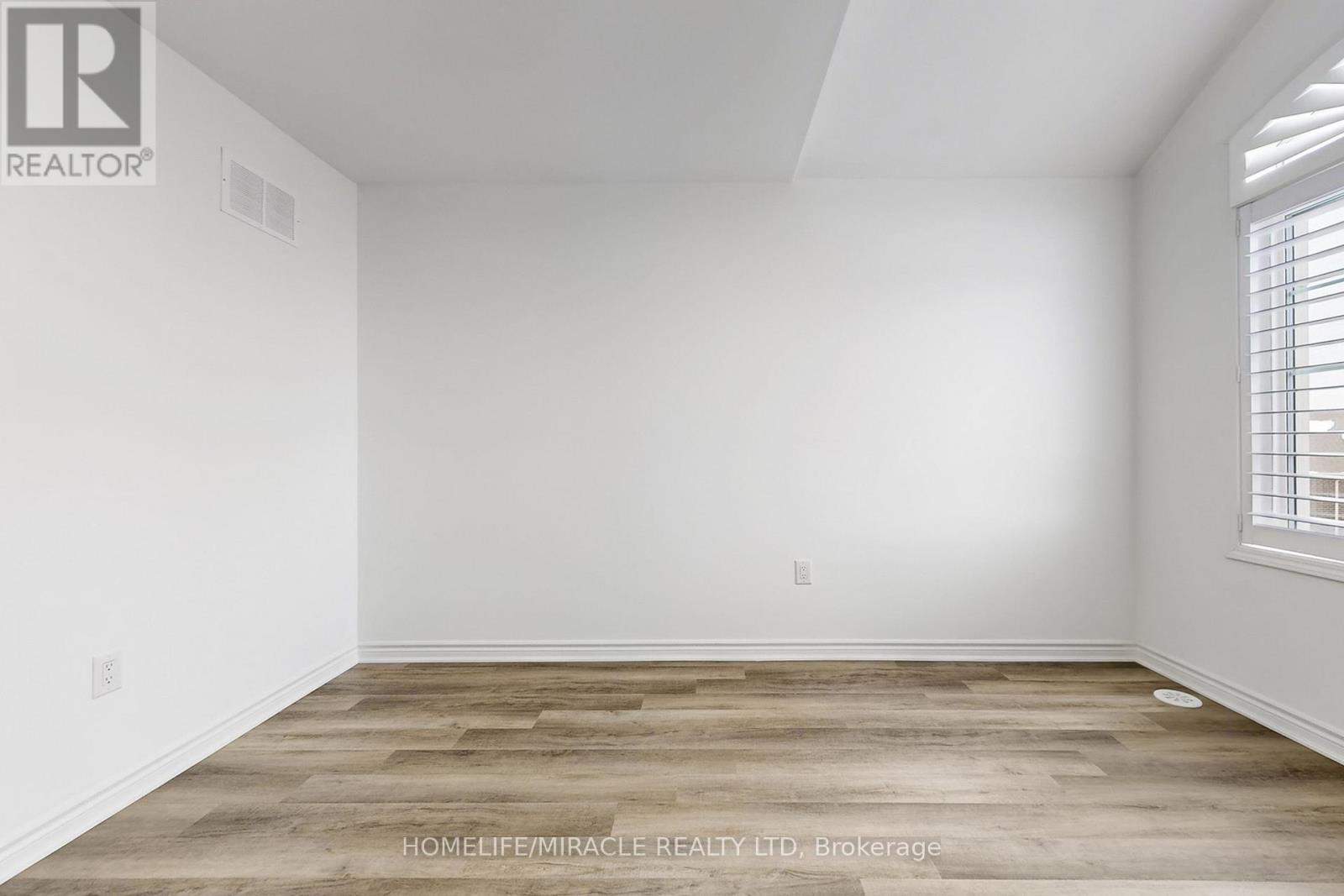 1587 Moira Crescent, Milton, Ontario  L9E 1X8 - Photo 32 - W12795930