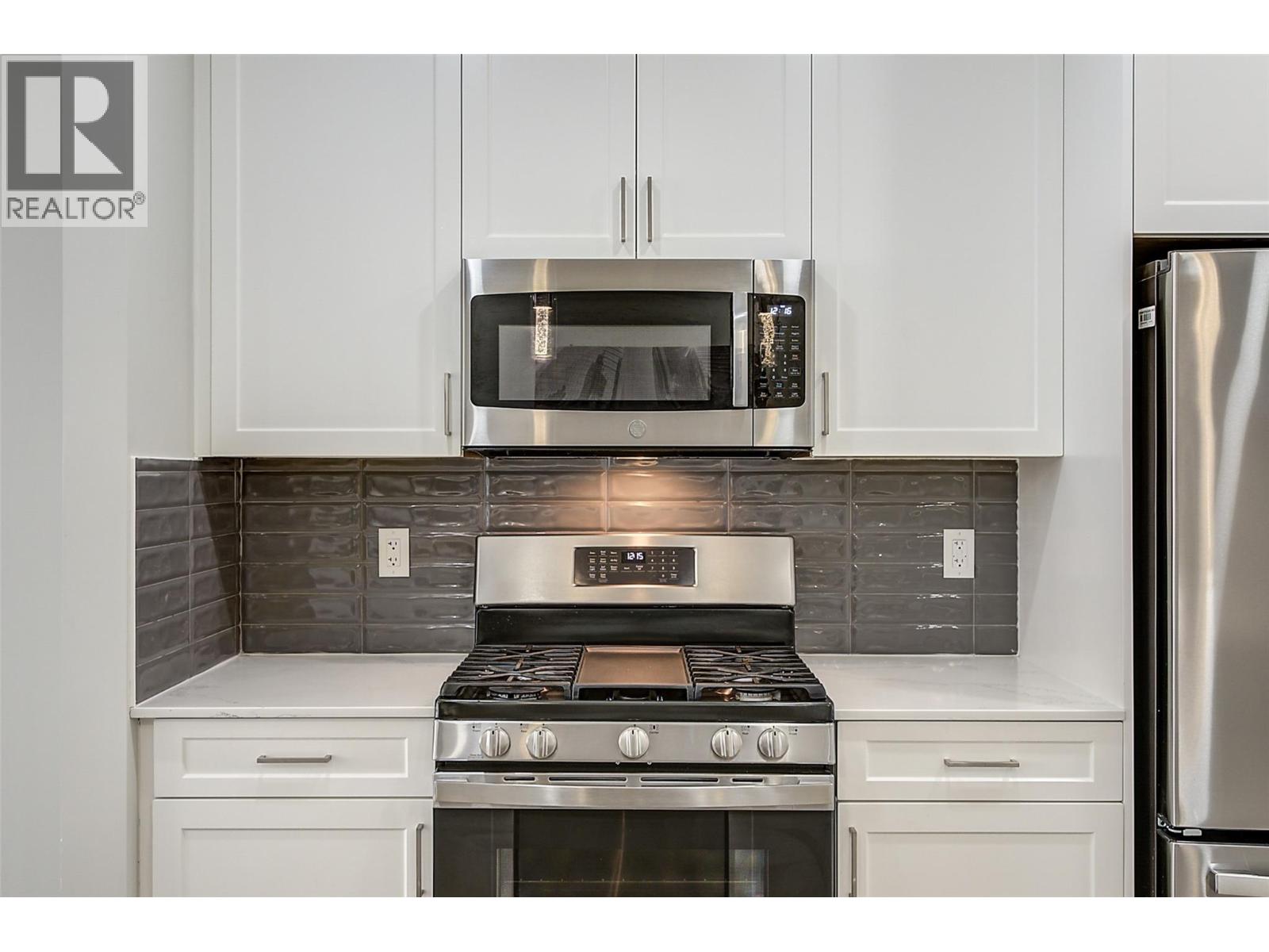 1164 Black Mountain Drive, Kelowna, British Columbia  V1P 0A7 - Photo 8 - 10375629