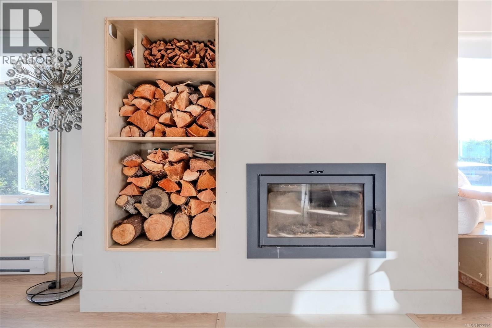 260 Neill St, Tofino, British Columbia  V0R 2Z0 - Photo 6 - 1022336