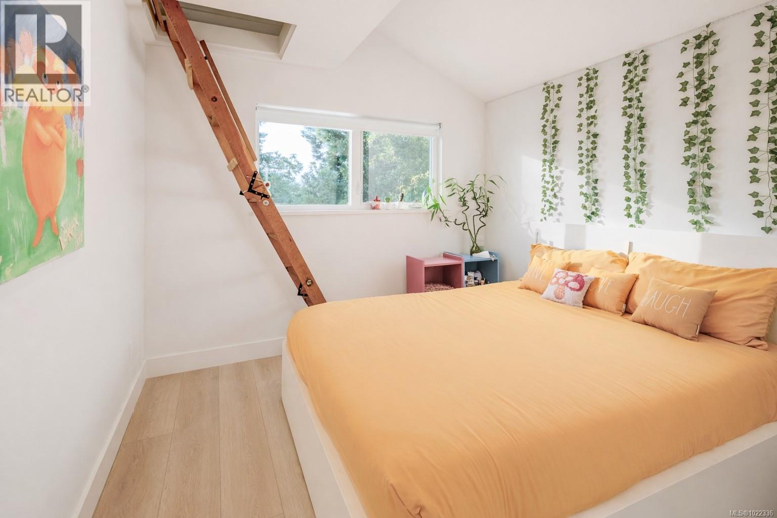 260 Neill St, Tofino, British Columbia  V0R 2Z0 - Photo 16 - 1022336